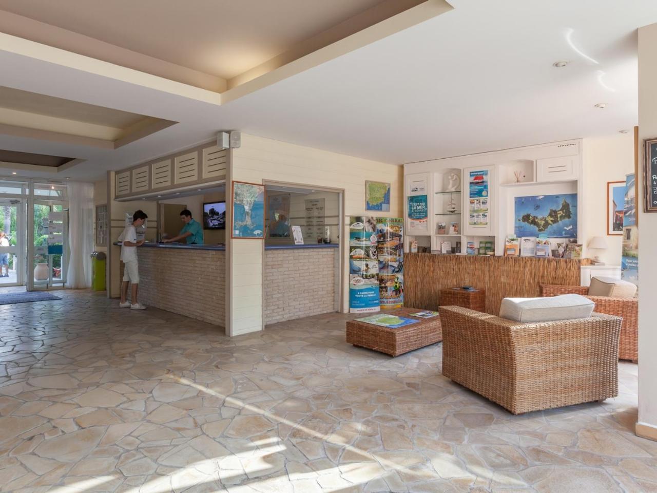Residence La Pinede - Maeva Home Hyères Екстериор снимка