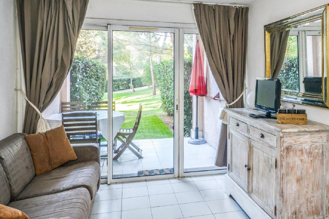Residence La Pinede - Maeva Home Hyères Стая снимка